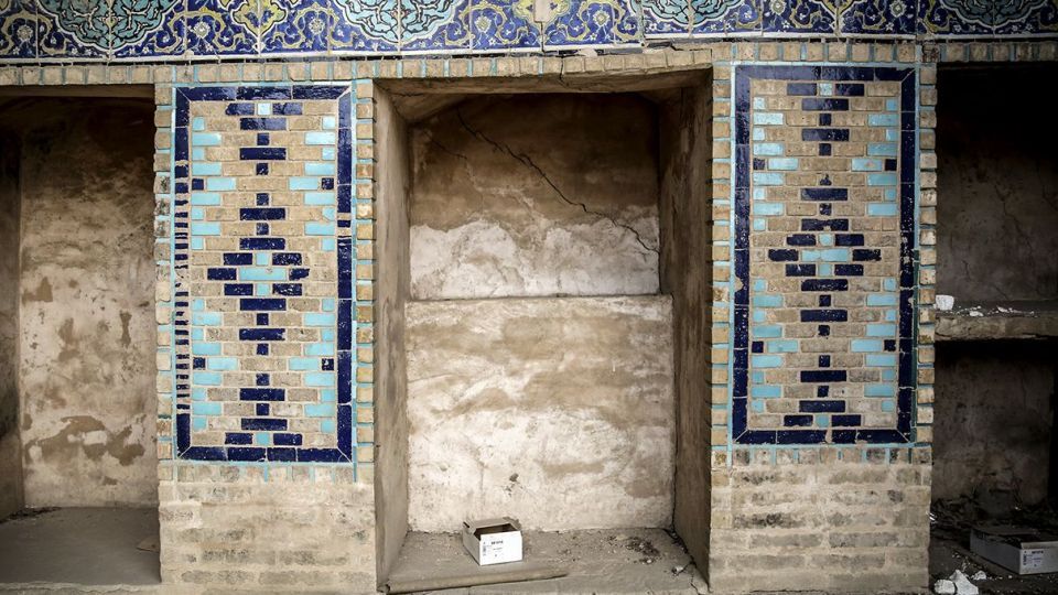 پشت پرده میدان امام اصفهان