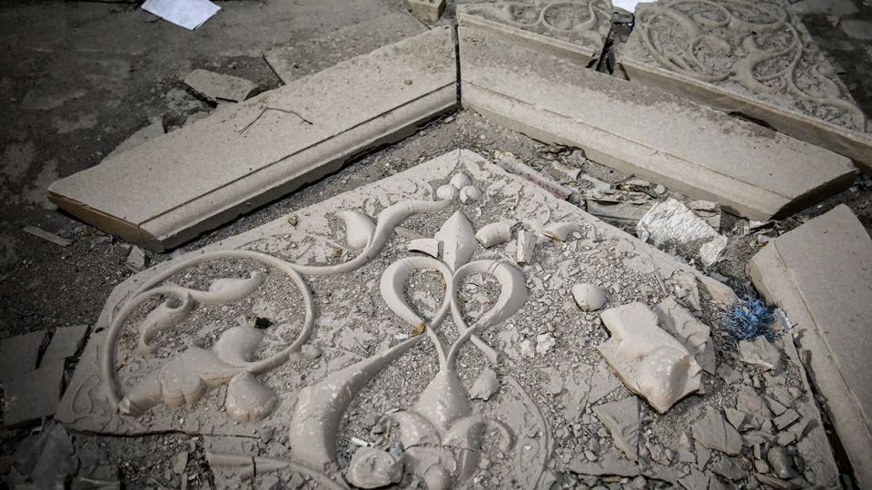 پشت پرده میدان امام اصفهان