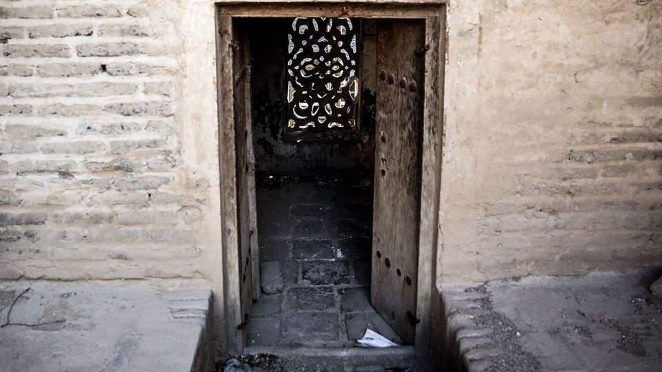 پشت پرده میدان امام اصفهان