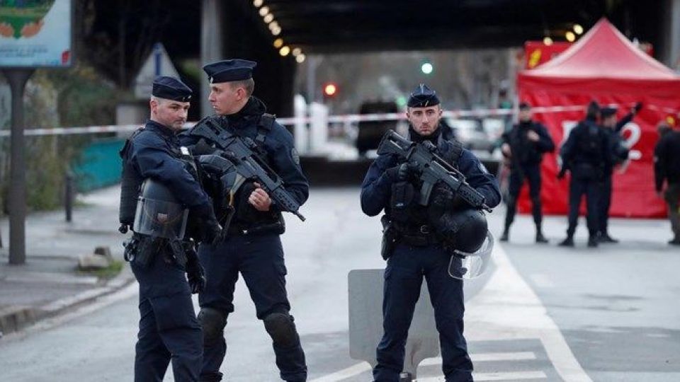 Как называется нападение. Национальная жандармерия Франции. Национальная полиция Франции. Полиция Франции жандармерия.