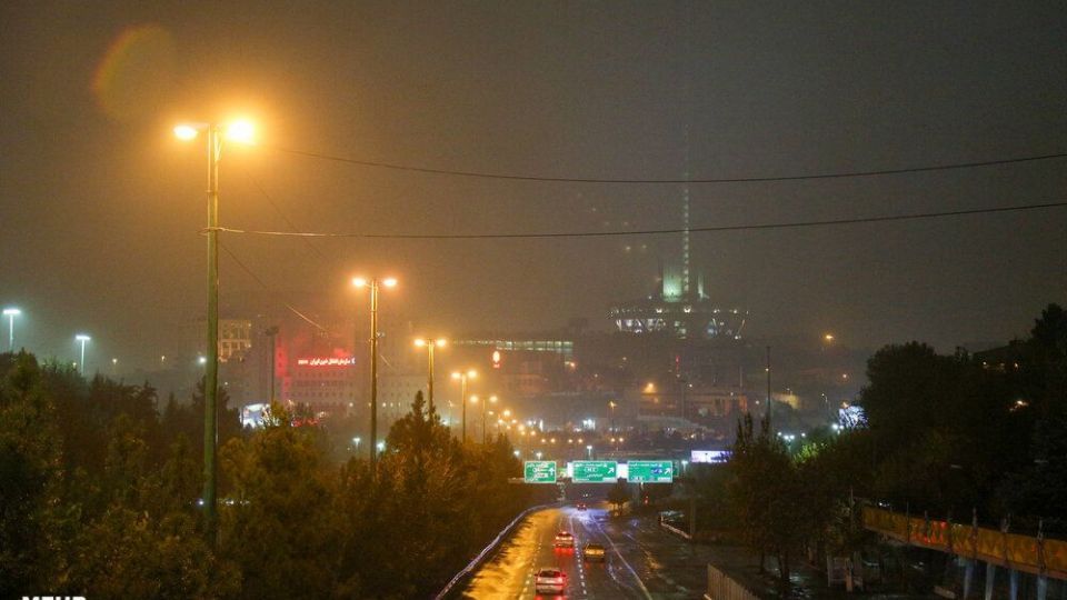 خیابان‌های تهران در اولین شب قرنطینه