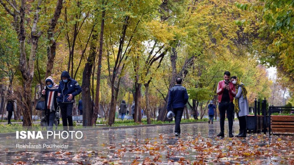 باران پاییزی در اصفهان