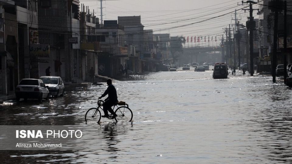 اهواز در آب