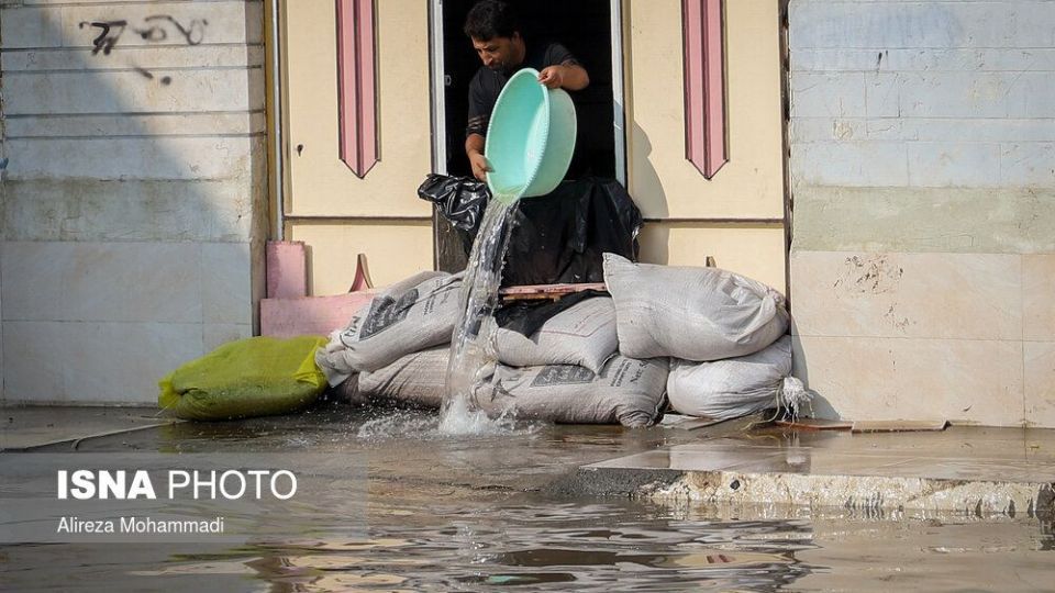 اهواز در آب