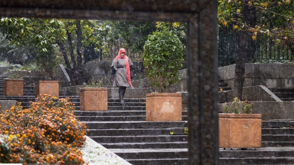 بارش برف پاییزی در شمال تهران