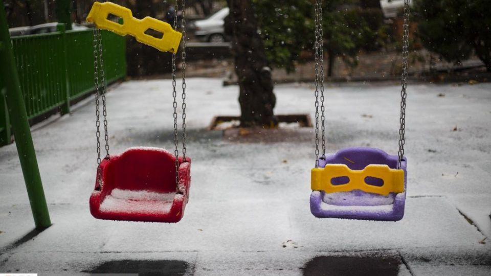 بارش برف پاییزی در شمال تهران