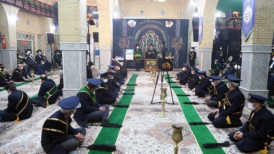 آیین غبار روبی ضریح امامزاده موسی مبرقع