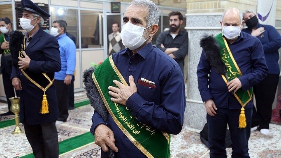 آیین غبار روبی ضریح امامزاده موسی مبرقع