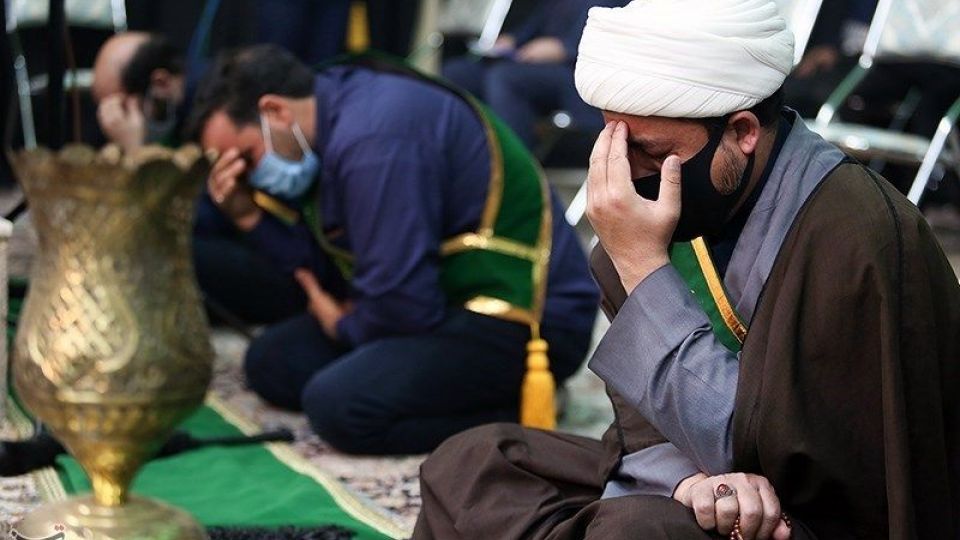 آیین غبار روبی ضریح امامزاده موسی مبرقع