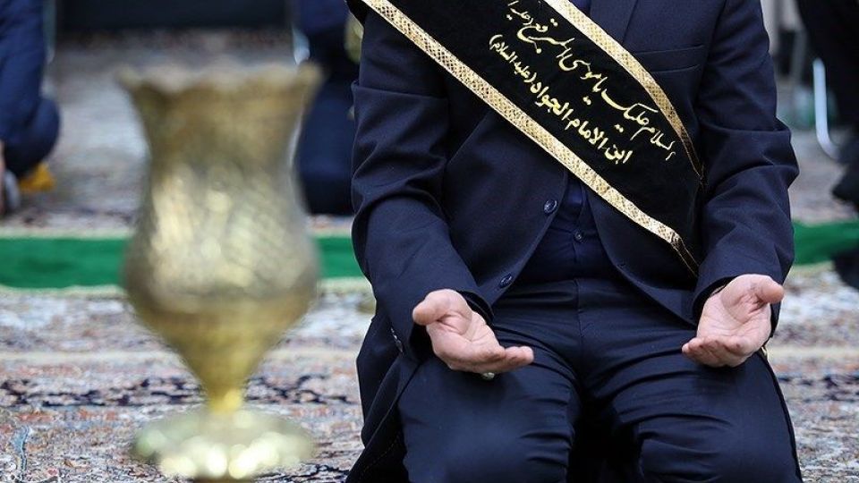 آیین غبار روبی ضریح امامزاده موسی مبرقع