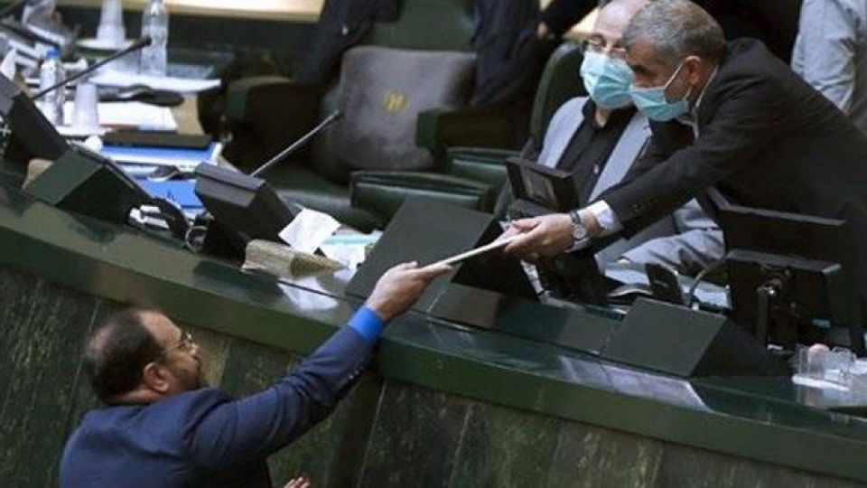 آیا مجلس لوایح دولت را بررسی نمی‌کند؟