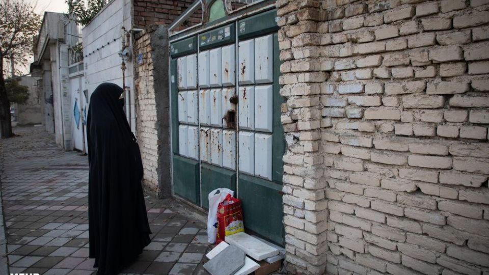 توزیع سبد مواد غذایی در آستانه شب یلدا