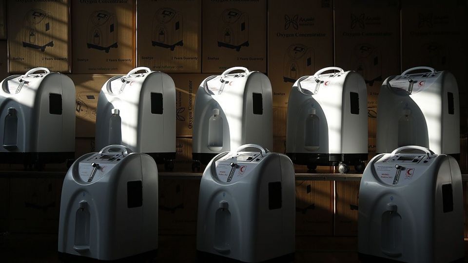 واگذاری ۴۰۰ دستگاه اکسیژن‌ساز صلیب سرخ به هلال‌احمر