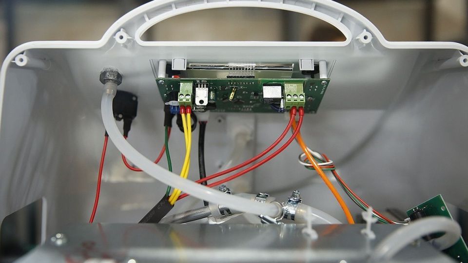 واگذاری ۴۰۰ دستگاه اکسیژن‌ساز صلیب سرخ به هلال‌احمر