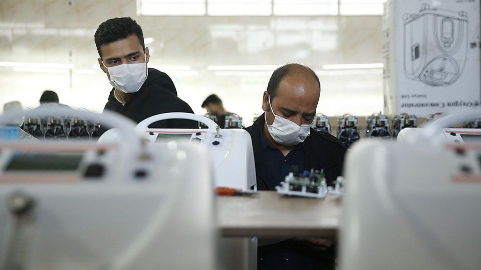 واگذاری ۴۰۰ دستگاه اکسیژن‌ساز صلیب سرخ به هلال‌احمر