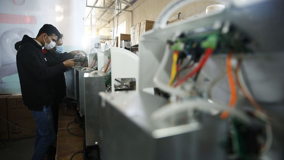 واگذاری ۴۰۰ دستگاه اکسیژن‌ساز صلیب سرخ به هلال‌احمر