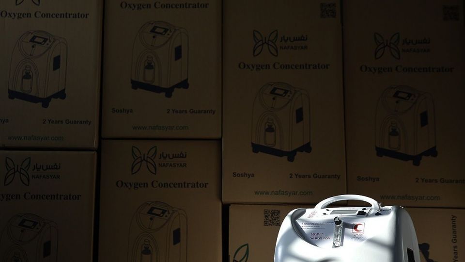 واگذاری ۴۰۰ دستگاه اکسیژن‌ساز صلیب سرخ به هلال‌احمر