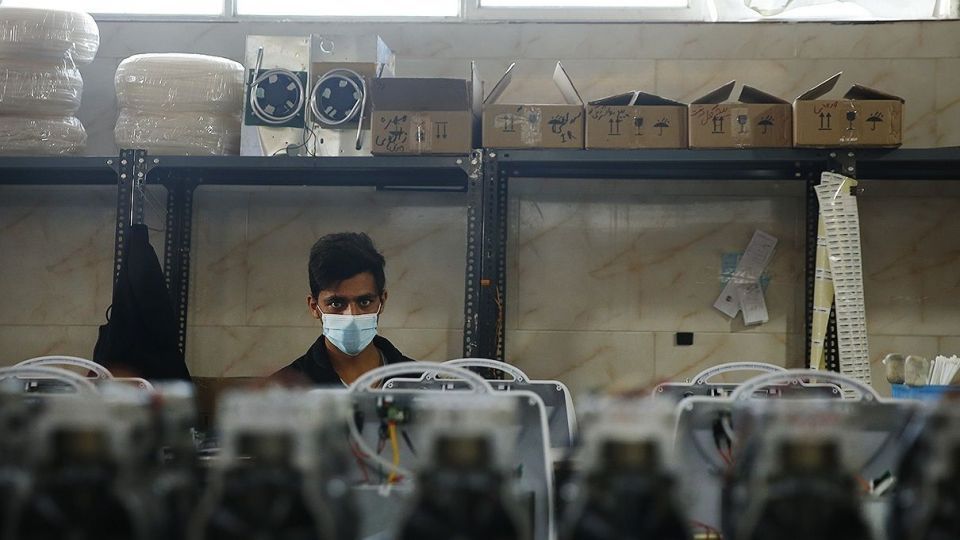 واگذاری ۴۰۰ دستگاه اکسیژن‌ساز صلیب سرخ به هلال‌احمر