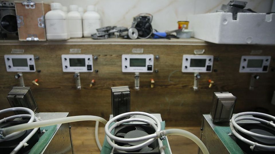 واگذاری ۴۰۰ دستگاه اکسیژن‌ساز صلیب سرخ به هلال‌احمر