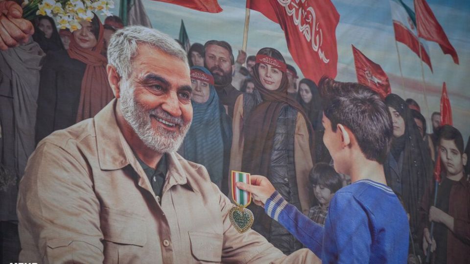 رونمایی از طرح جدید دیوارنگاره میدان ولیعصر (عج)