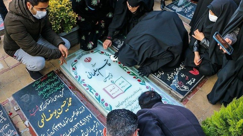 حال وهوای گلزار شهدای کرمان در آستانه سالروز شهادت شهید سپهبد قاسم سلیمانی