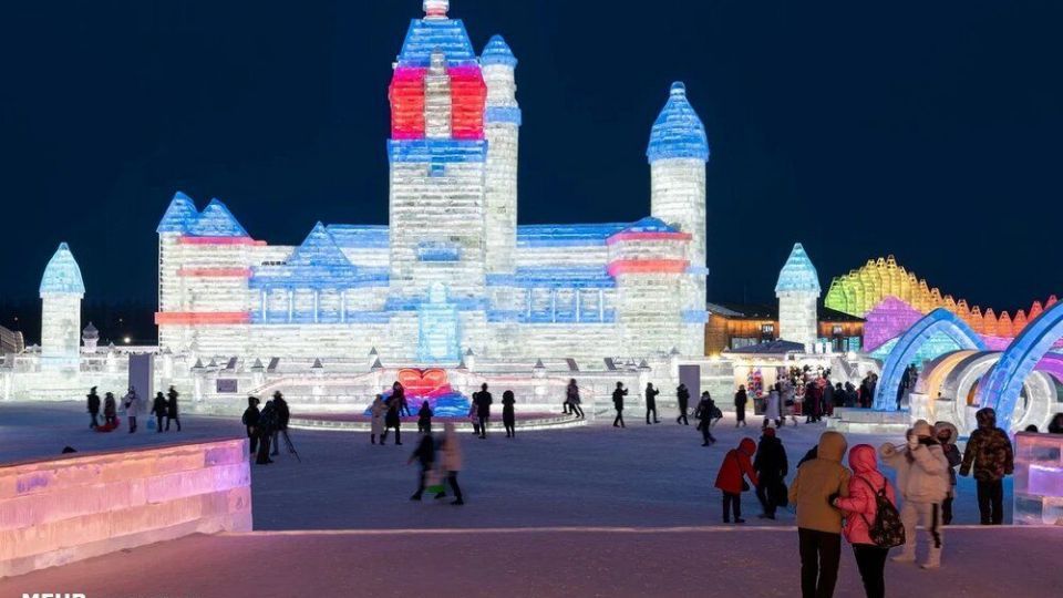 بزرگترین شهر یخی در چین