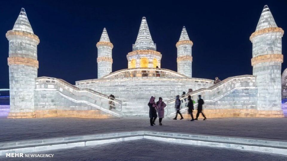 بزرگترین شهر یخی در چین