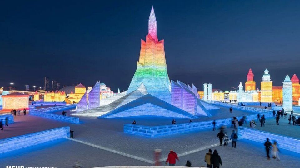 بزرگترین شهر یخی در چین