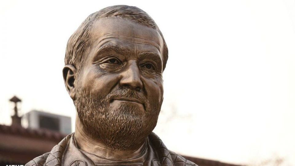 نصب سردیس حاج قاسم سلیمانی در بوستان قیطریه