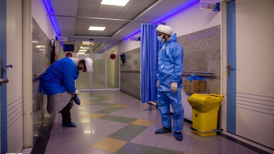 فعالیت طلاب جهادی در بیمارستان ها