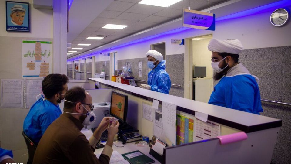 فعالیت طلاب جهادی در بیمارستان ها