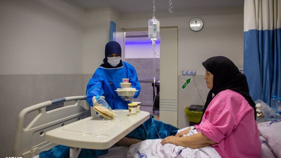 فعالیت طلاب جهادی در بیمارستان ها