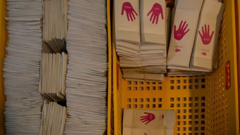 کارگاه تولید دستکش جراحی لاتکس در جنوب کشور