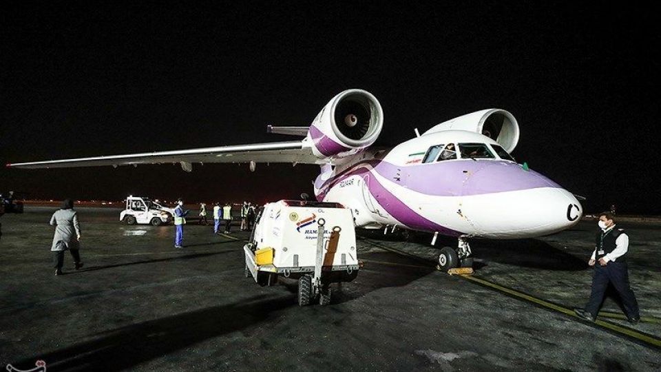 انتقال تنها دلفین برج میلاد به کیش