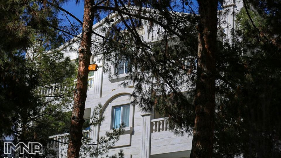 نصب هزار لانه پرنده در منطقه ۸ شهرداری اصفهان