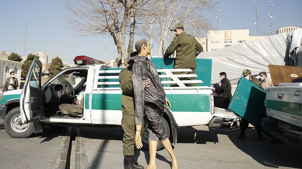 بازدید فرمانده ناجا از دستاورد‌های پلیس