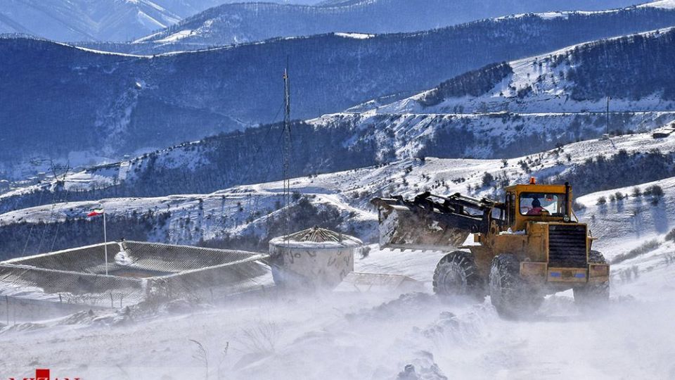 بازگشایی راه‌های روستایی و برف گیر آستارا