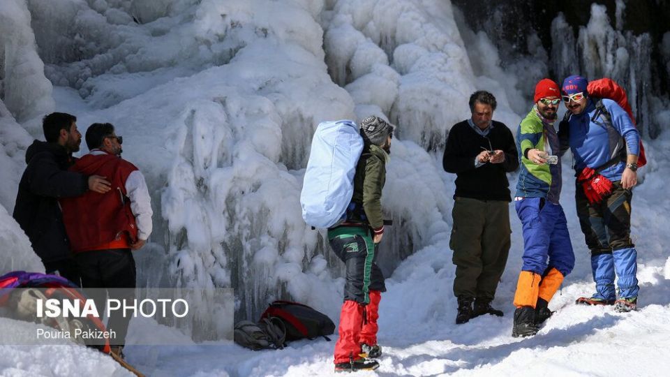 آبشار تمام قندیل «گنجنامه»