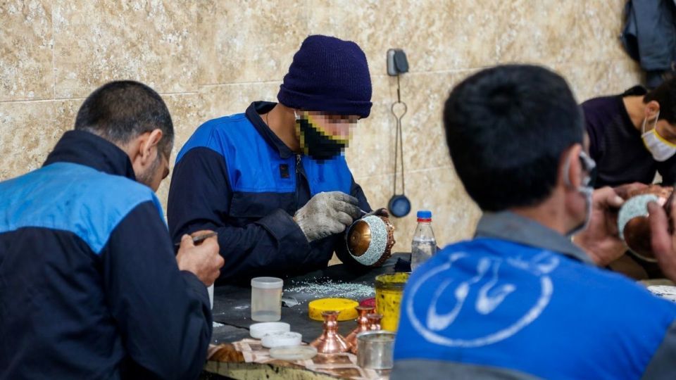 کارآفرینی در خلوت زندان - اصفهان