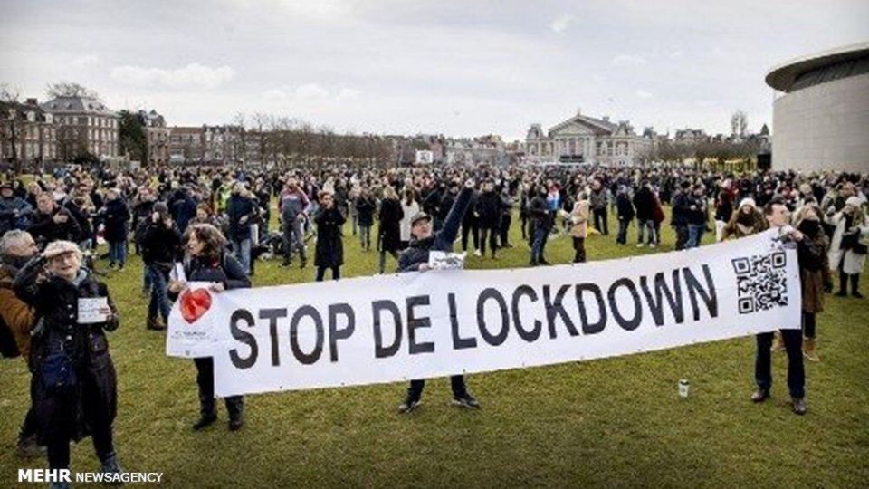 درگیری پلیس هلند و معترضان به محدودیت‌های کرونایی