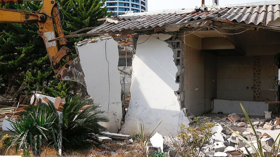 تخريب بنای غیرمجاز در سلمانشهر