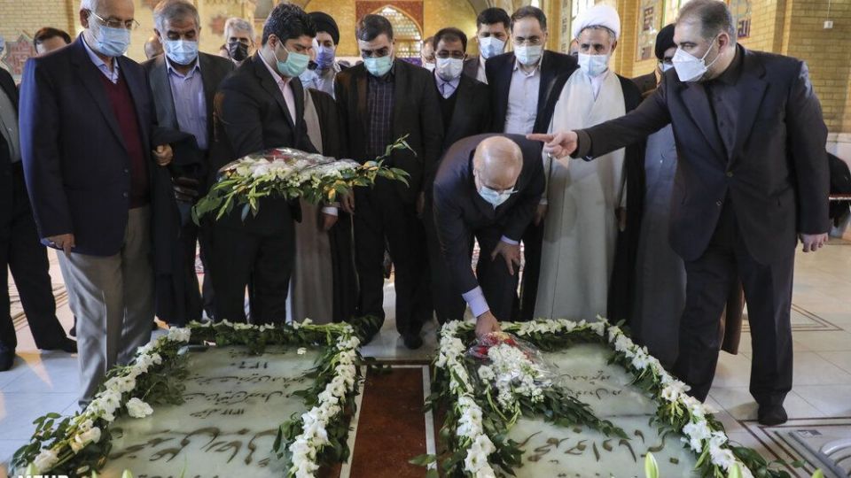 مراسم تجدید میثاق نمایندگان مجلس با آرمان‌های امام (ره)