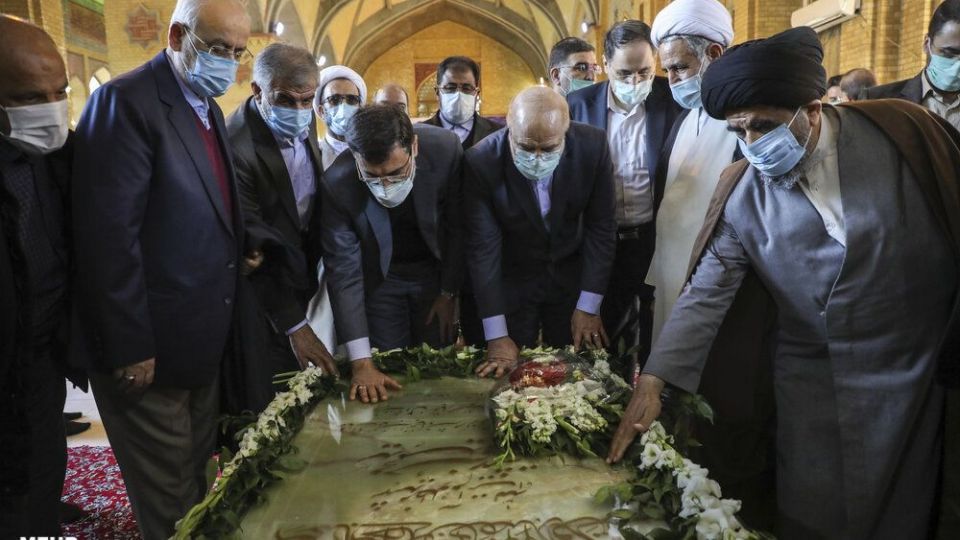 مراسم تجدید میثاق نمایندگان مجلس با آرمان‌های امام (ره)