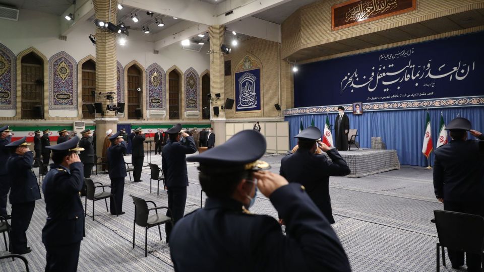 دیدار رهبر انقلاب با فرماندهان نیروی هوایی و پدافند هوایی ارتش