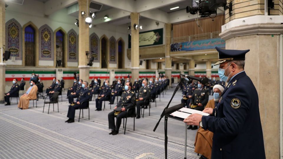 دیدار رهبر انقلاب با فرماندهان نیروی هوایی و پدافند هوایی ارتش