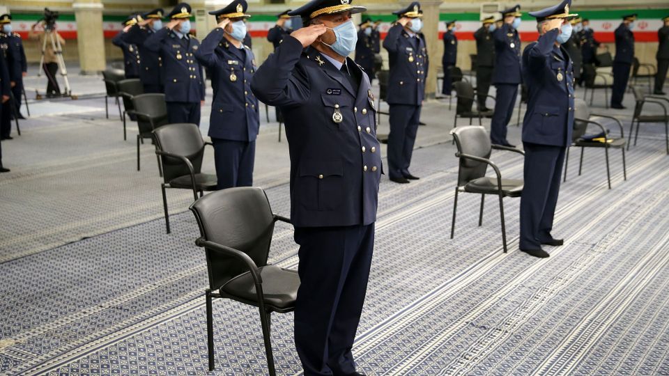 دیدار رهبر انقلاب با فرماندهان نیروی هوایی و پدافند هوایی ارتش