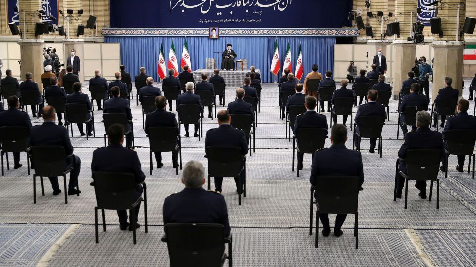 دیدار رهبر انقلاب با فرماندهان نیروی هوایی و پدافند هوایی ارتش