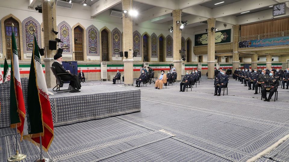 دیدار رهبر انقلاب با فرماندهان نیروی هوایی و پدافند هوایی ارتش