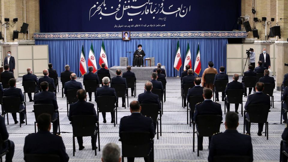 دیدار رهبر انقلاب با فرماندهان نیروی هوایی و پدافند هوایی ارتش