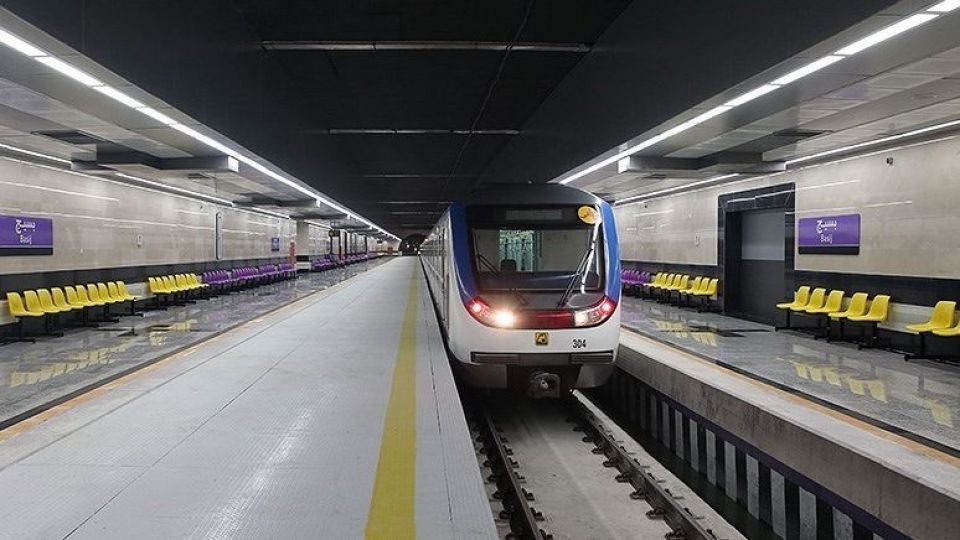 سرویس‌دهی رایگان متروی تهران در روز ۲۲ بهمن